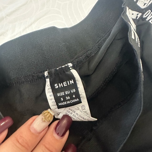 SHEIN Athletic Black and White Shorts with Elastic Waistband - Picture 3 of 6